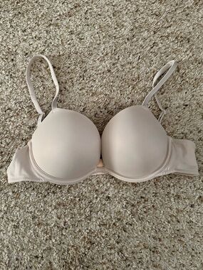 PINK Victoria's Secret Smooth Light Nude Push Up Bra